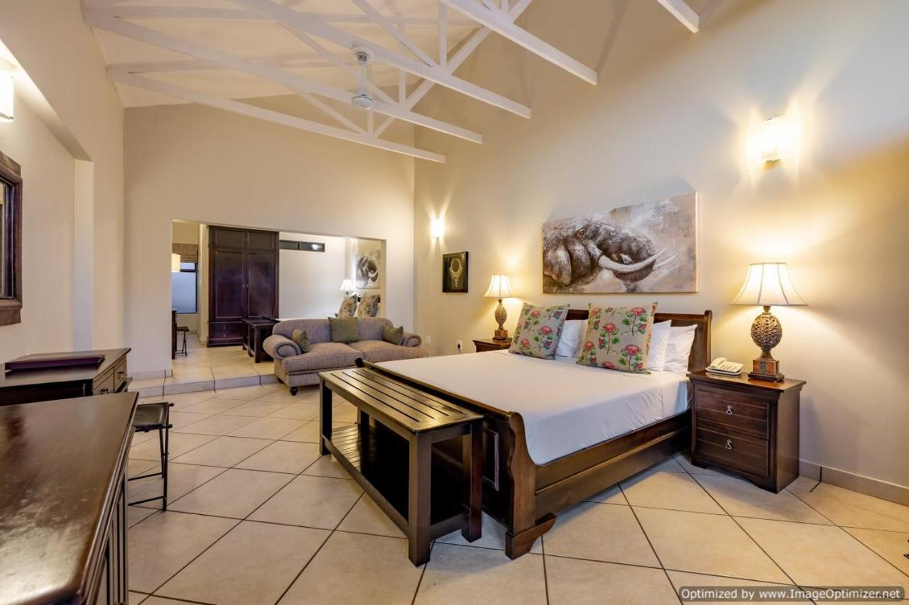 Zulu Nyala Game Lodge Hluhluwe Exterior foto